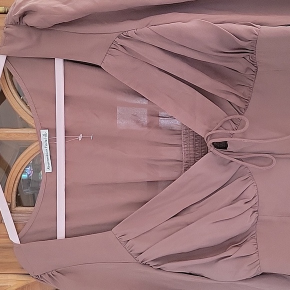 Abercrombie Blouse - Picture 2 of 5